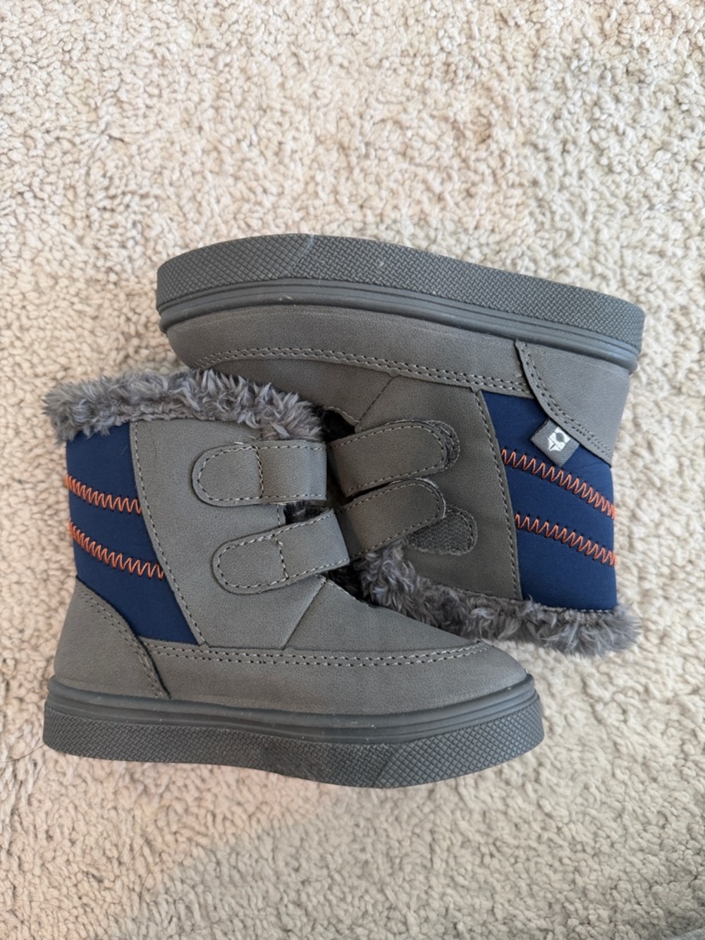 oomphies Gray and Navy Faux-Fur Kids Boots
